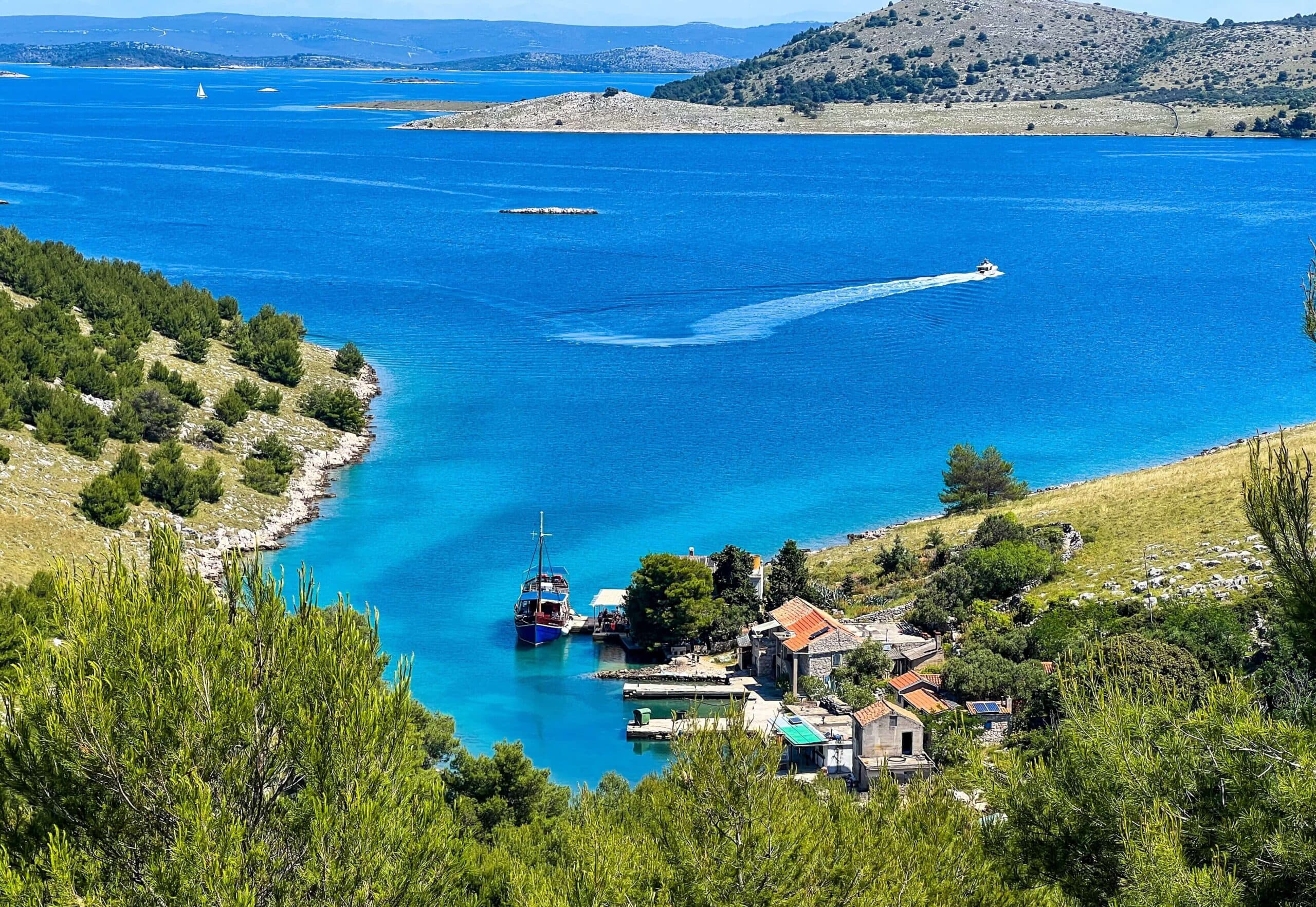 Zadar: Rejs statkiem: Kornati Telašćica, Zatoka Lupeška (polska obsługa) - bilet do parku w cenie