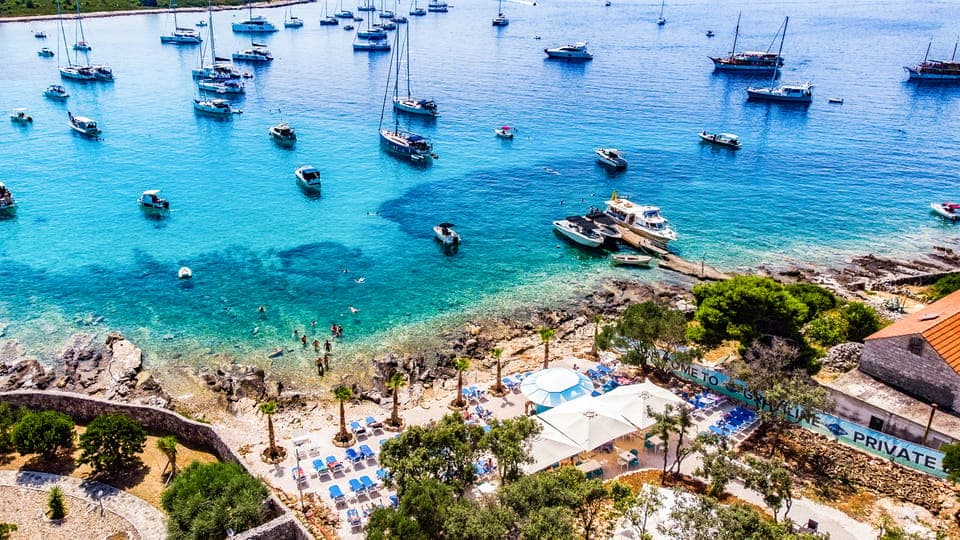 Półdniowy rejs łodzią do Błękitnej Laguny (Blue Lagoon) ze Splitu