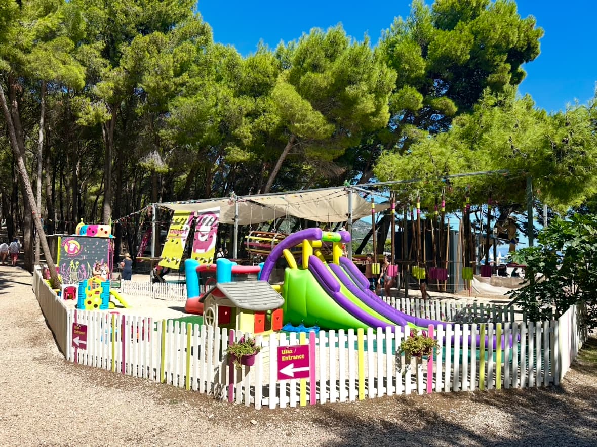 Omiš - Rejs statkiem na wyspę Brač - plaża Bol Złoty Róg z lunchem - 15