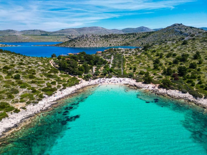 Zadar: Rejs statkiem - Kornati + plaża Lojena z lunchem, bilet do parku w cenie - 10