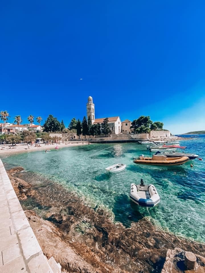 Split lub Trogir: Rejs statkiem Hvar + Wyspy Pakleni z lunchem