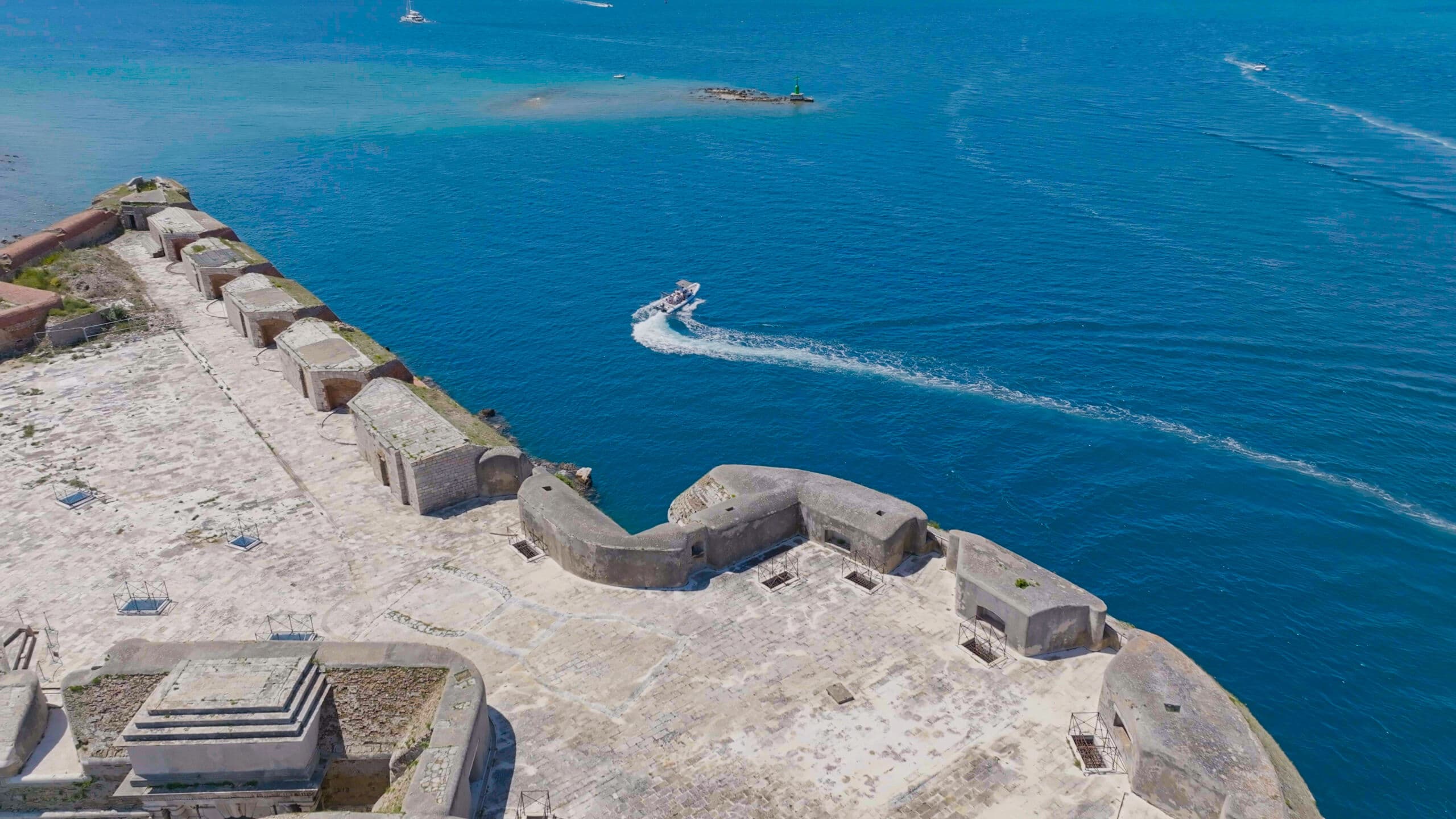 Vodice: Prywatny rejs łodzią motorową po Riwierze Szybenickiej - opcja półdniowa